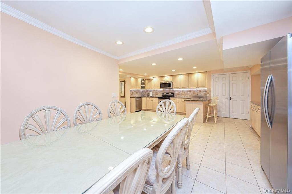 Single Family Eleanor Street Staten Island, NY 10306, MLS-1050111-19