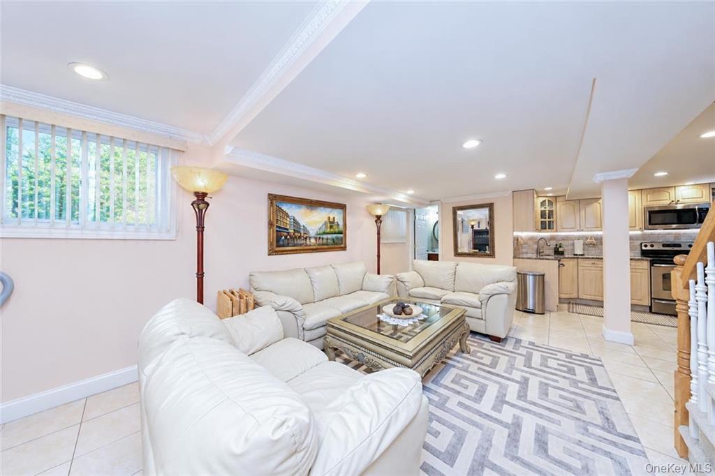Single Family Eleanor Street Staten Island, NY 10306, MLS-1050111-23