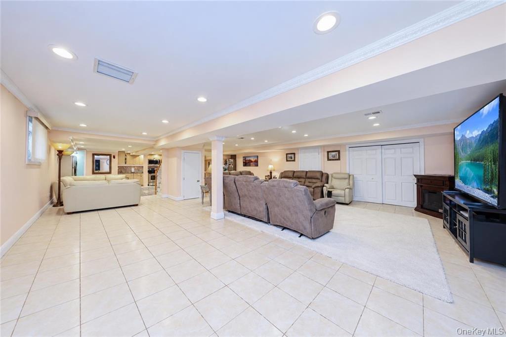 Single Family Eleanor Street Staten Island, NY 10306, MLS-1050111-26