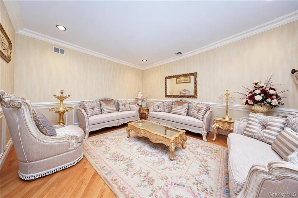 Single Family Eleanor Street Staten Island, NY 10306, MLS-1050111-27