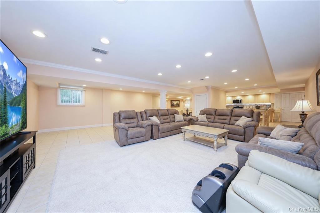 Single Family Eleanor Street Staten Island, NY 10306, MLS-1050111-36