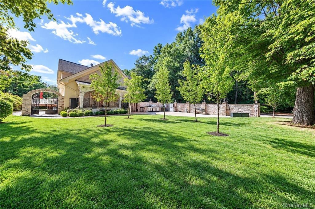 Single Family Eleanor Street Staten Island, NY 10306, MLS-1050111-44