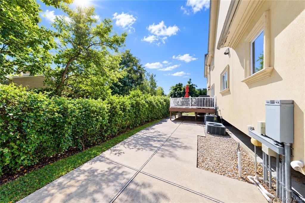 Single Family Eleanor Street Staten Island, NY 10306, MLS-1050111-45
