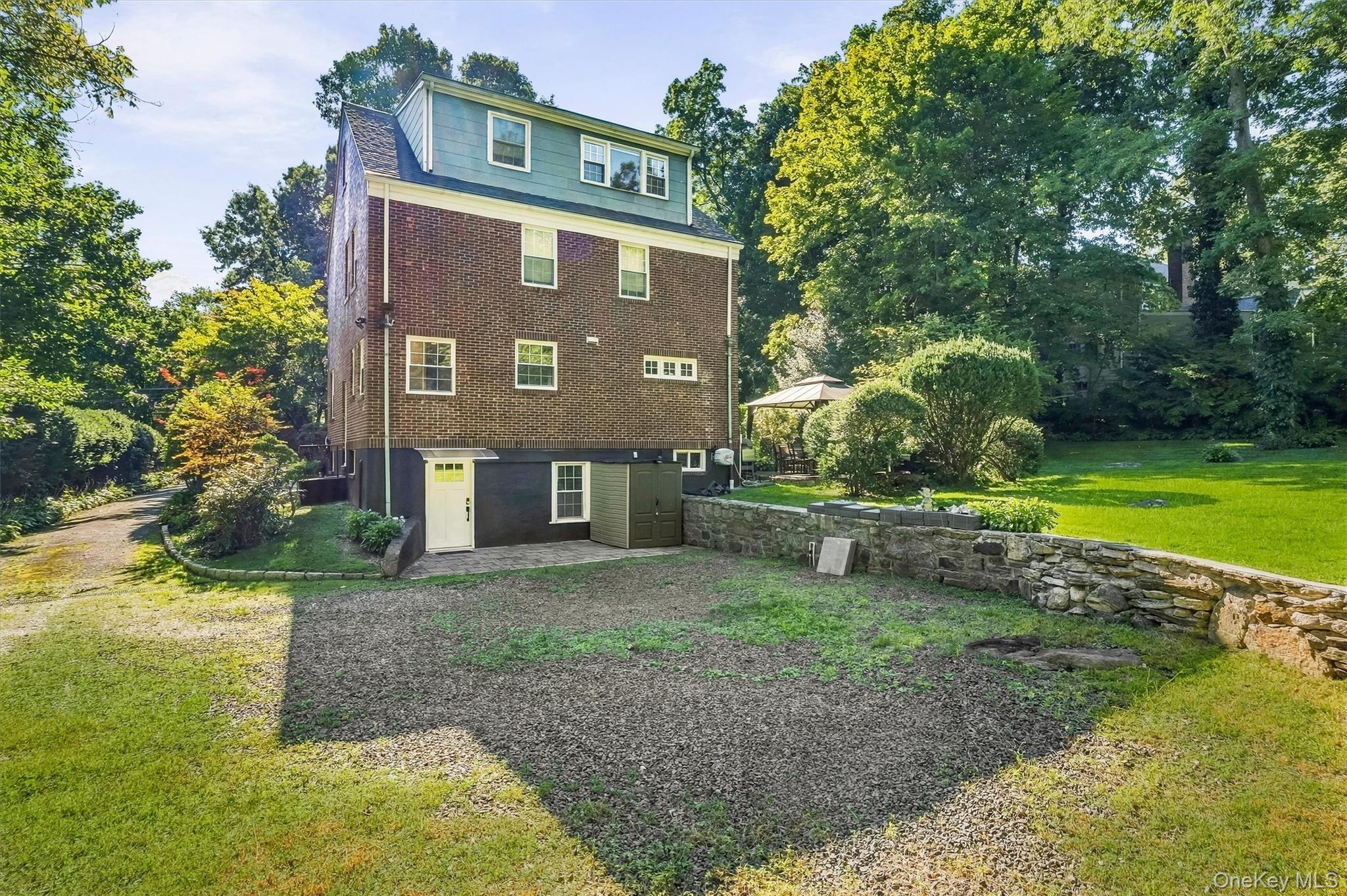 Single Family Winslow Road Westchester County, NY 10606, MLS-1050121-29
