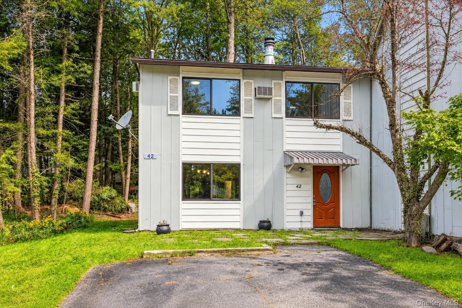 Single Family Peter Way  Sullivan County, NY 12751, MLS-1050124-2