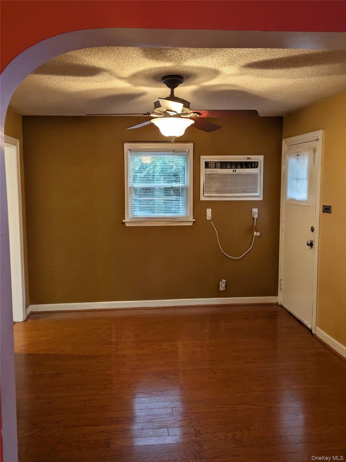 Single Family Larboard Court Nassau County, NY 11553, MLS-1050128-6