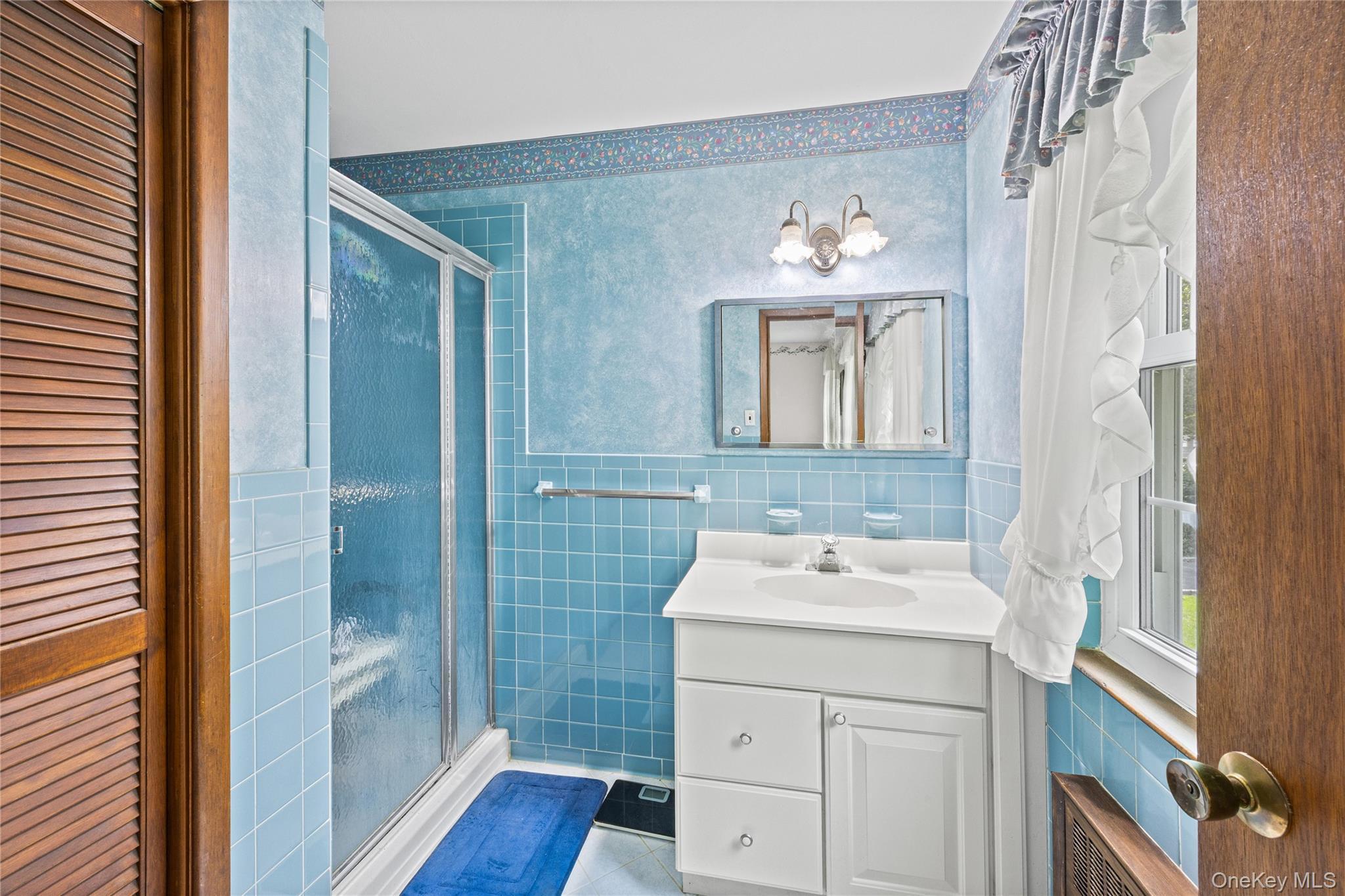 Single Family Peterborough Drive  Suffolk County, NY 11768, MLS-1050139-20