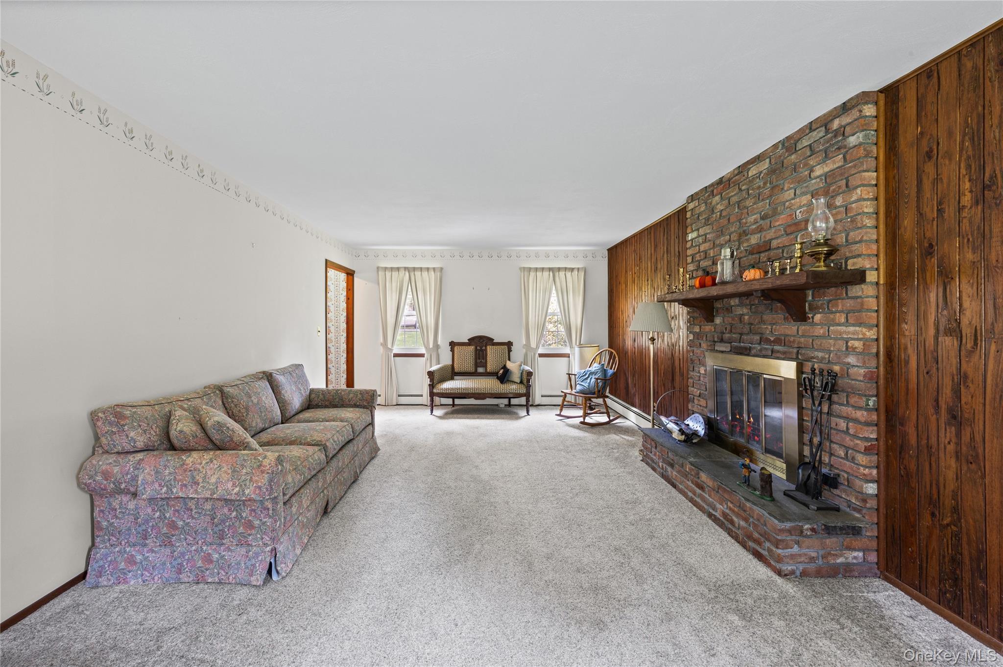 Single Family Peterborough Drive  Suffolk County, NY 11768, MLS-1050139-8