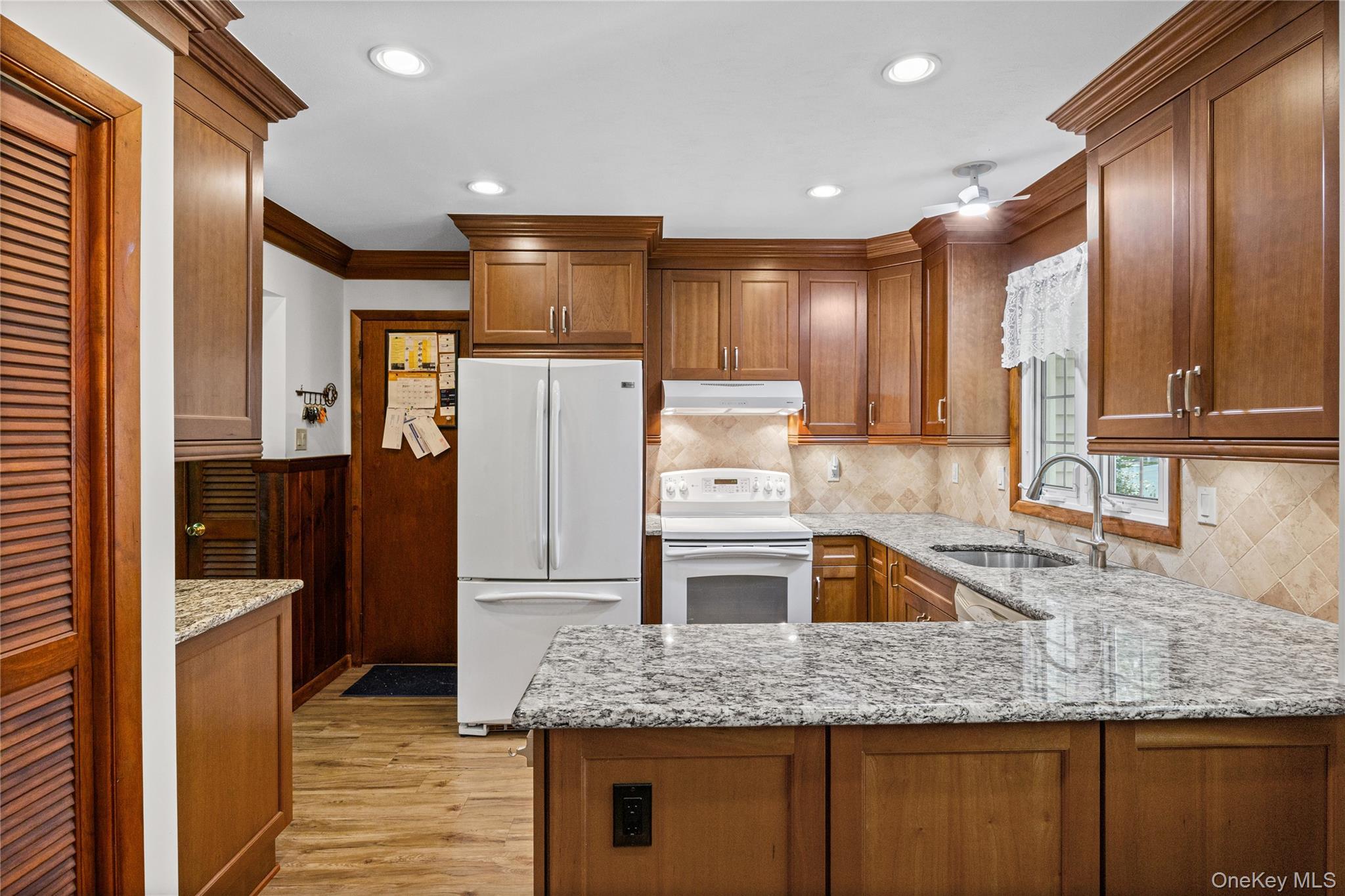Single Family Peterborough Drive  Suffolk County, NY 11768, MLS-1050139-9