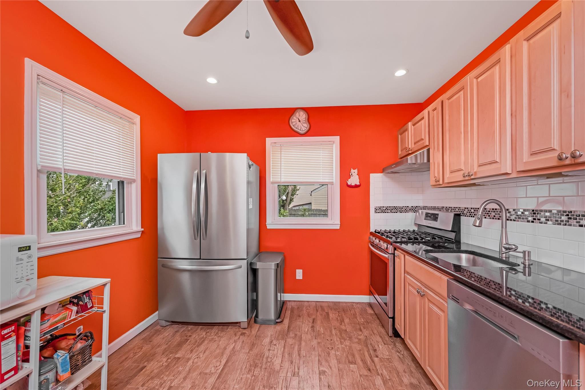 Single Family Rainbow Lane Suffolk County, NY 11757, MLS-1050146-21