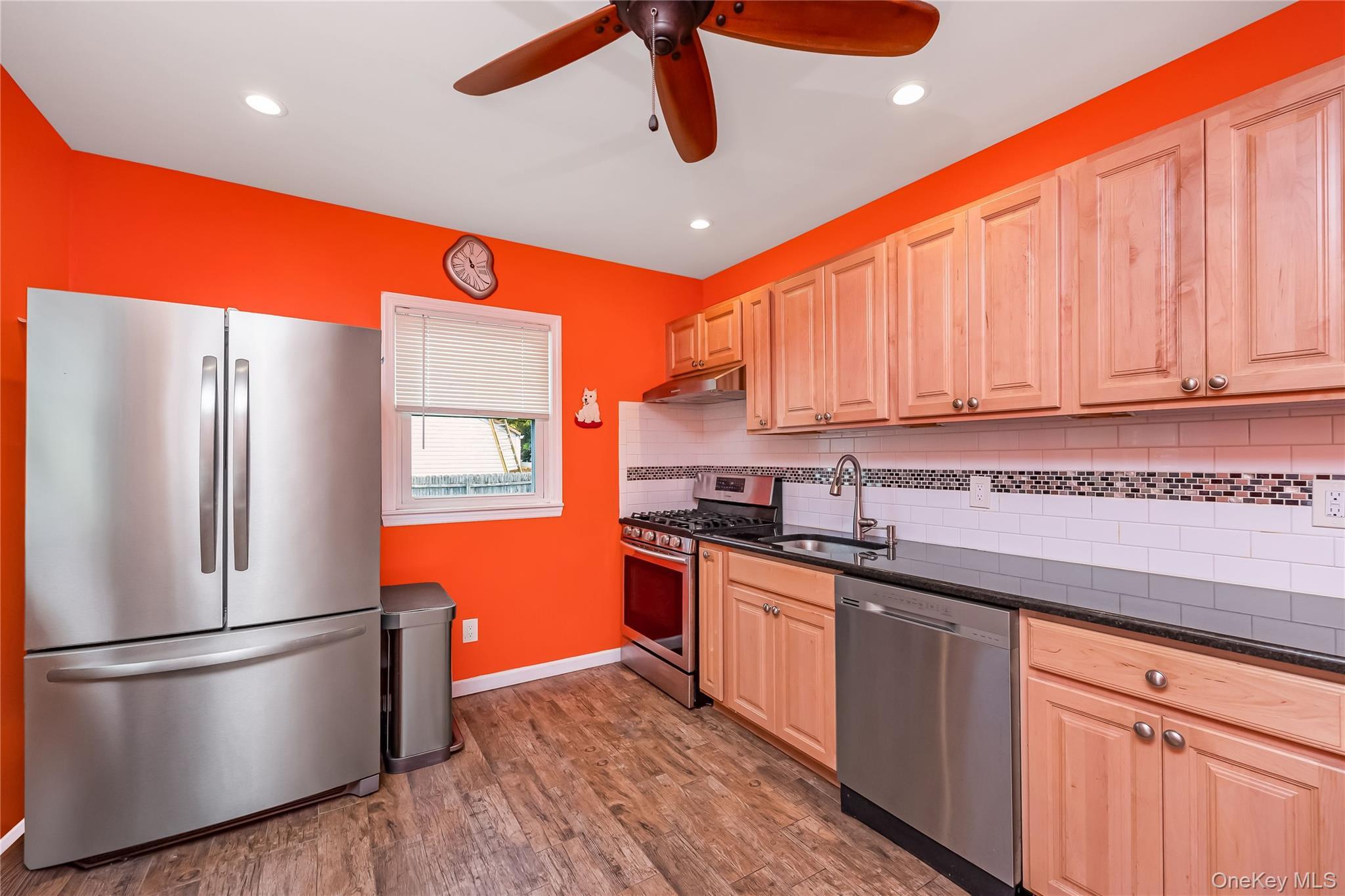 Single Family Rainbow Lane Suffolk County, NY 11757, MLS-1050146-22