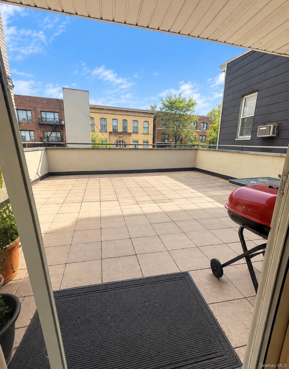 Single Family Grand Avenue Queens, NY 11378, MLS-1050154-4