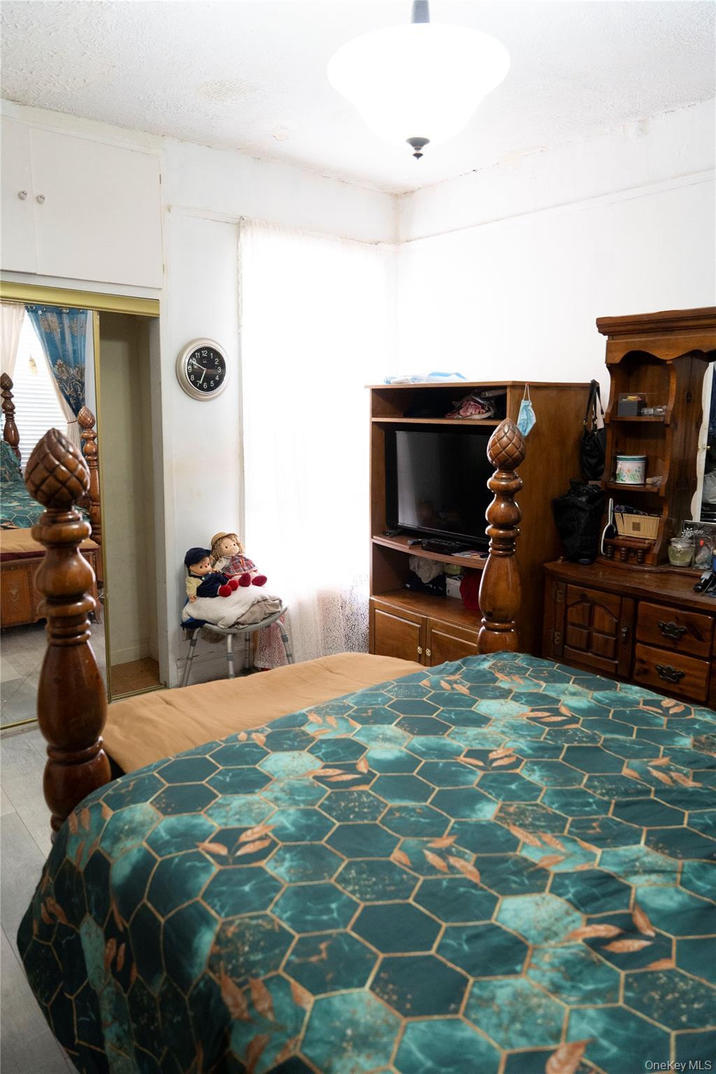 Single Family Fteley Avenue Bronx, NY 10472, MLS-1050160-11