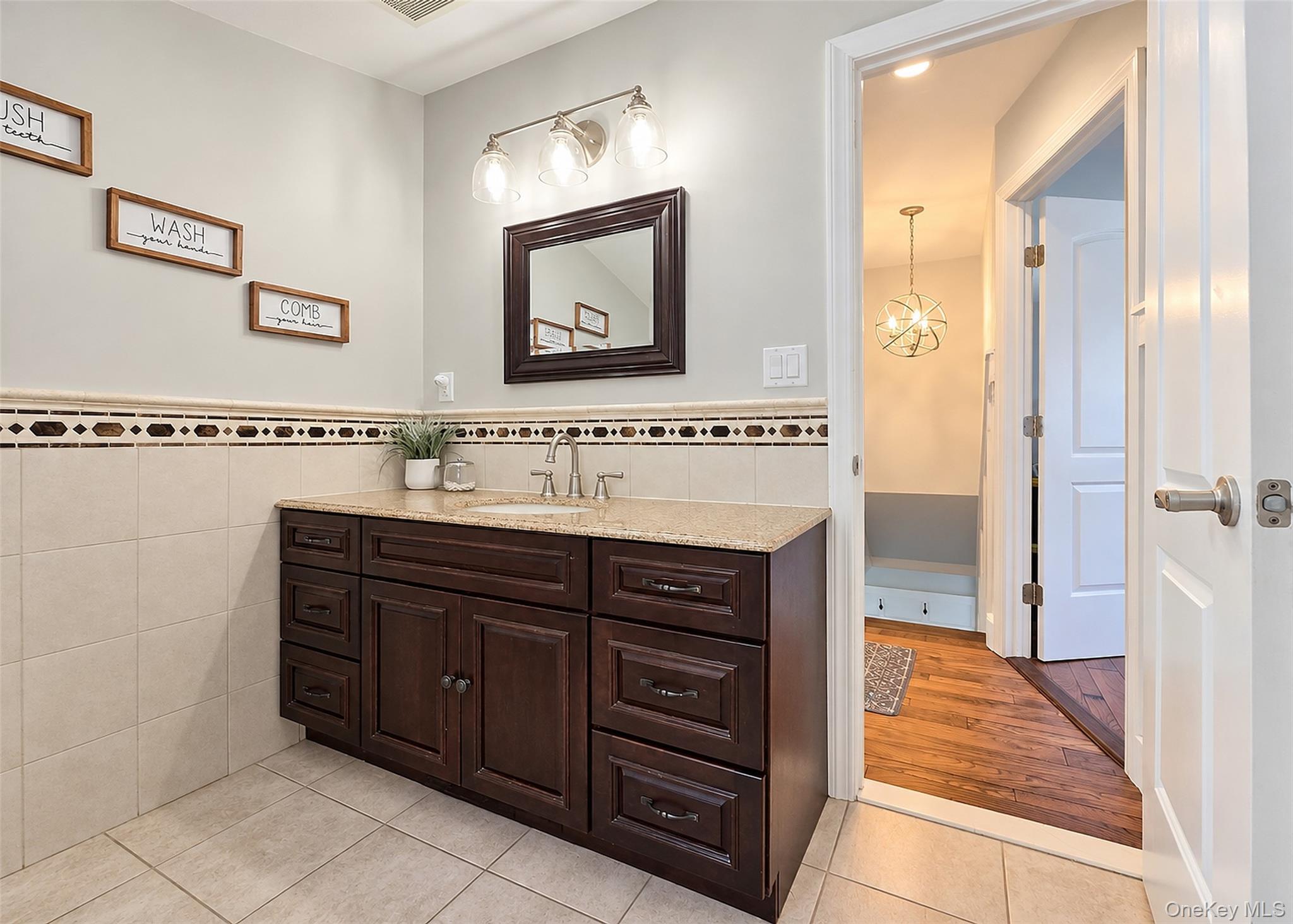 Single Family Ivy League Lane Suffolk County, NY 11790, MLS-1050161-19