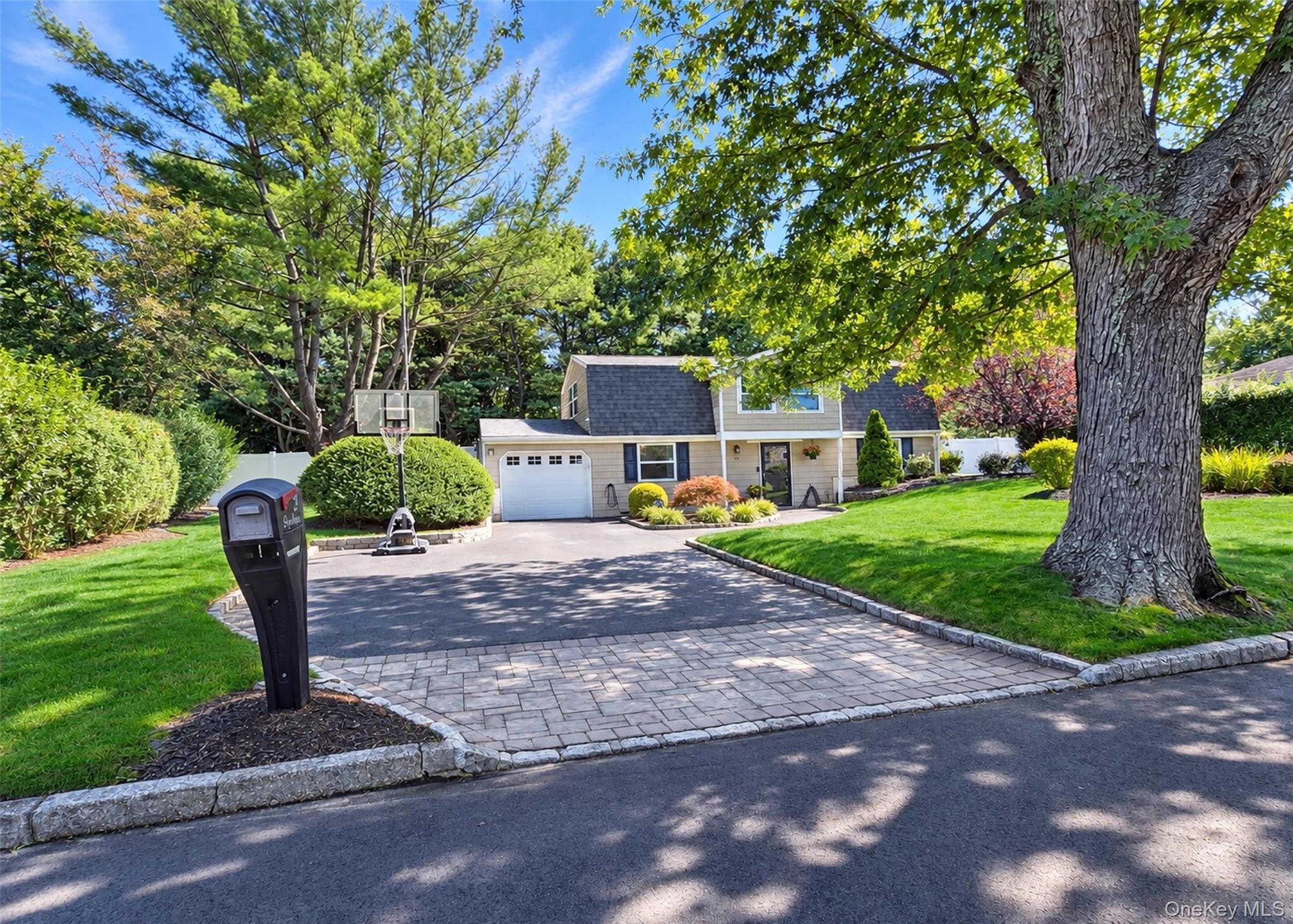 Single Family Ivy League Lane Suffolk County, NY 11790, MLS-1050161-2