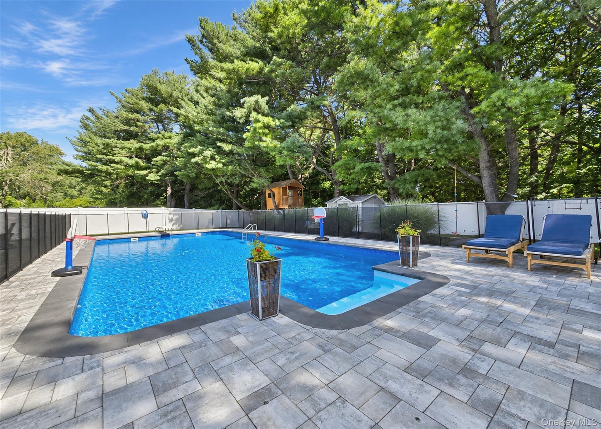 Single Family Ivy League Lane  Suffolk County, NY 11790, MLS-1050161-26