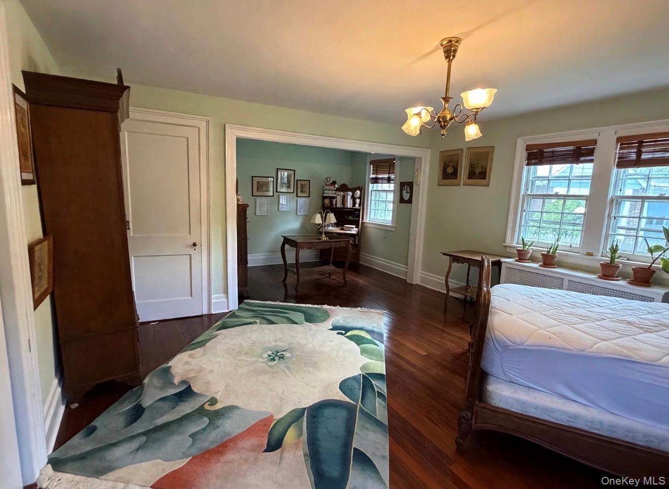 Single Family Grosvenor Street  Queens, NY 11363, MLS-1050170-10