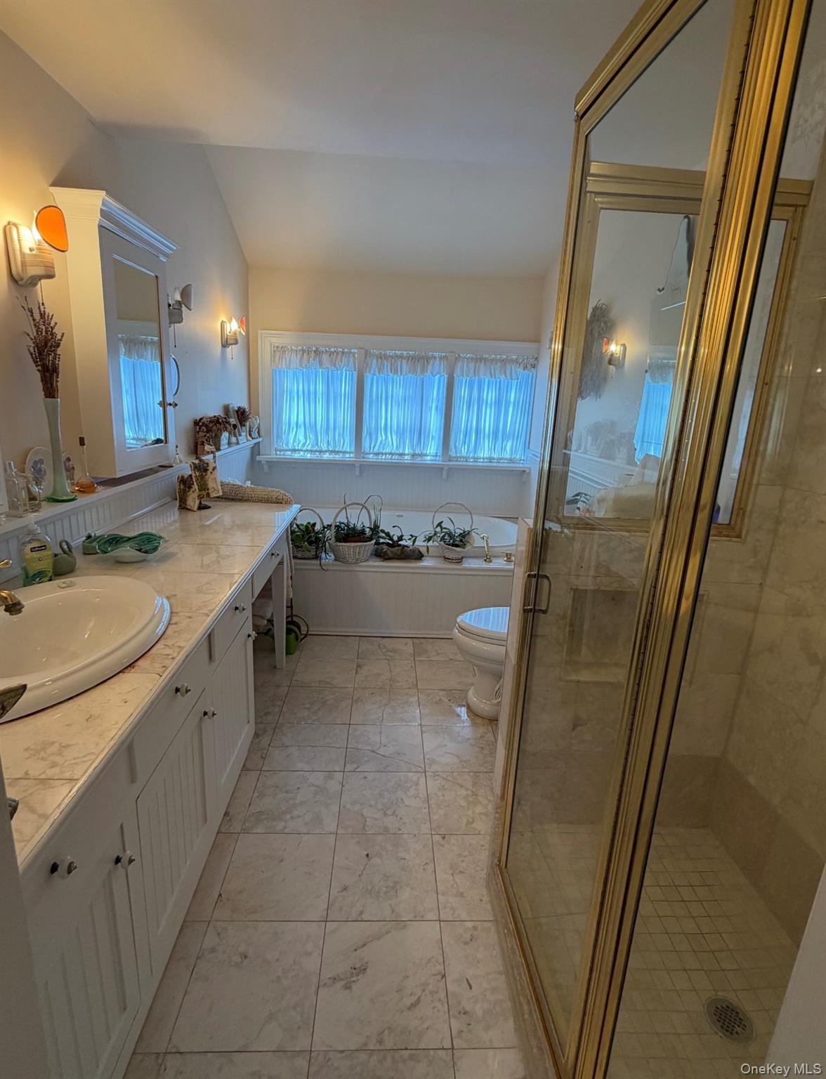 Single Family Grosvenor Street  Queens, NY 11363, MLS-1050170-12