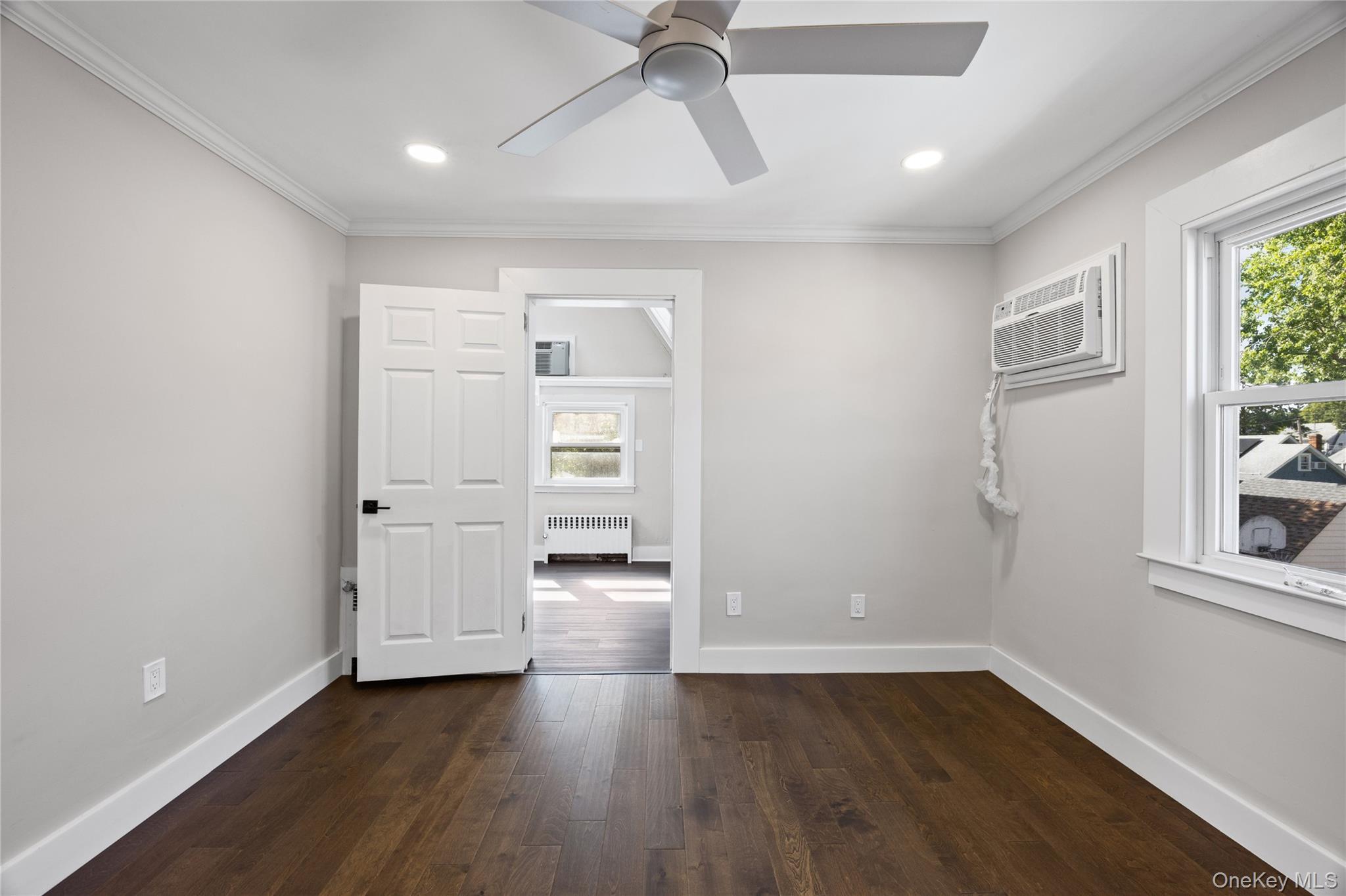 Single Family Carleton Place Nassau County, NY 11510, MLS-1050179-18
