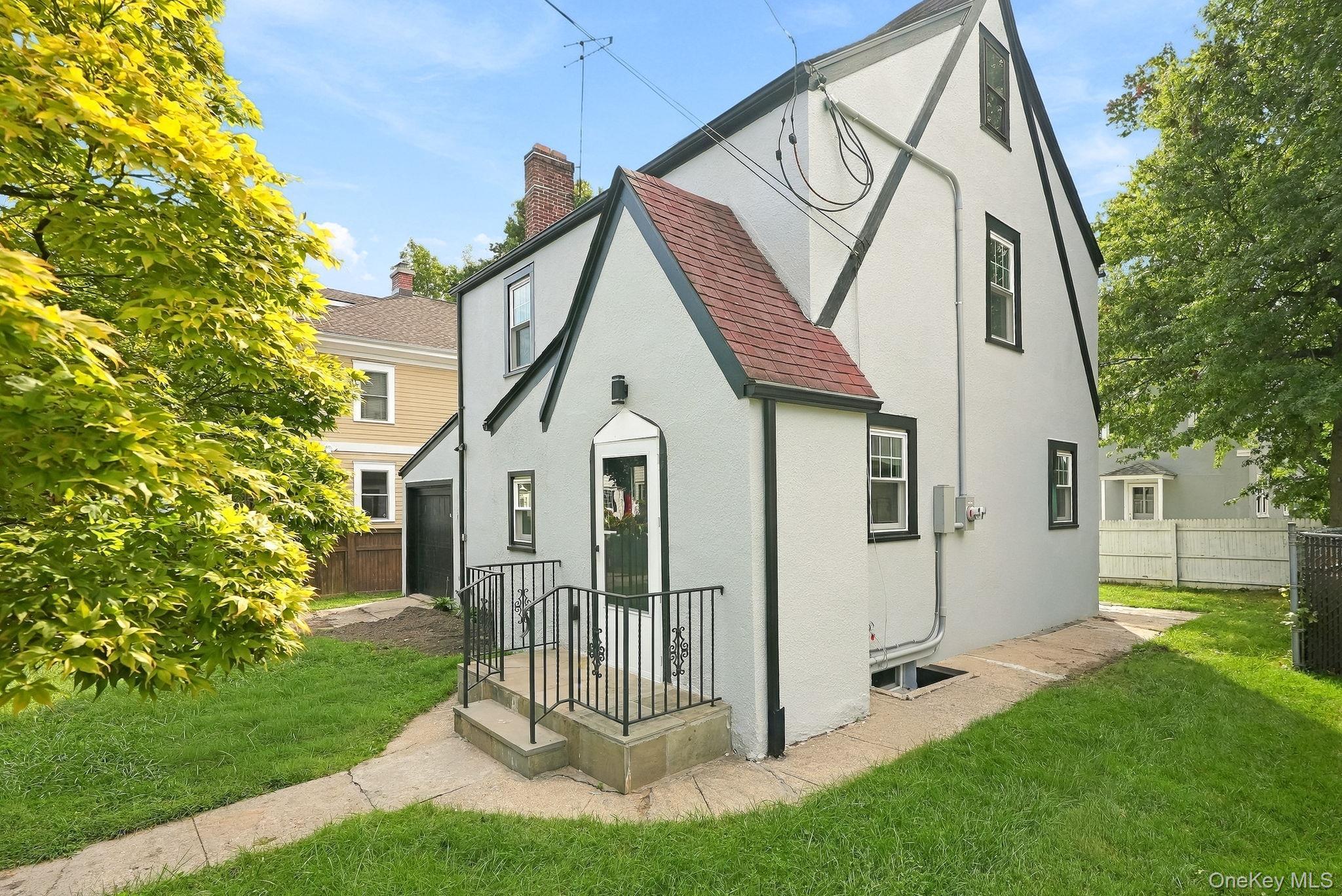 Single Family Robert Avenue Westchester County, NY 10573, MLS-1050182-2