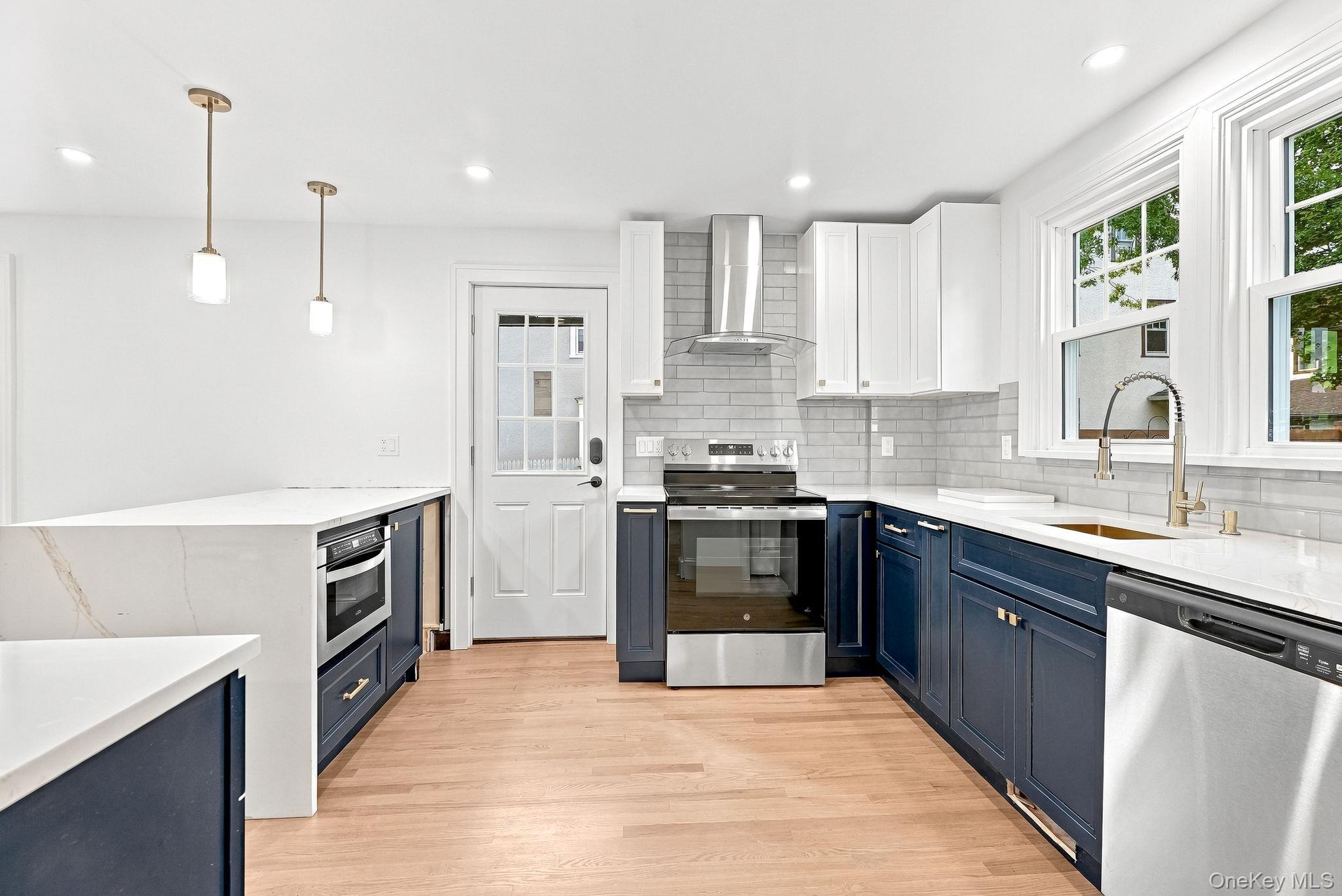 Single Family Robert Avenue Westchester County, NY 10573, MLS-1050182-21