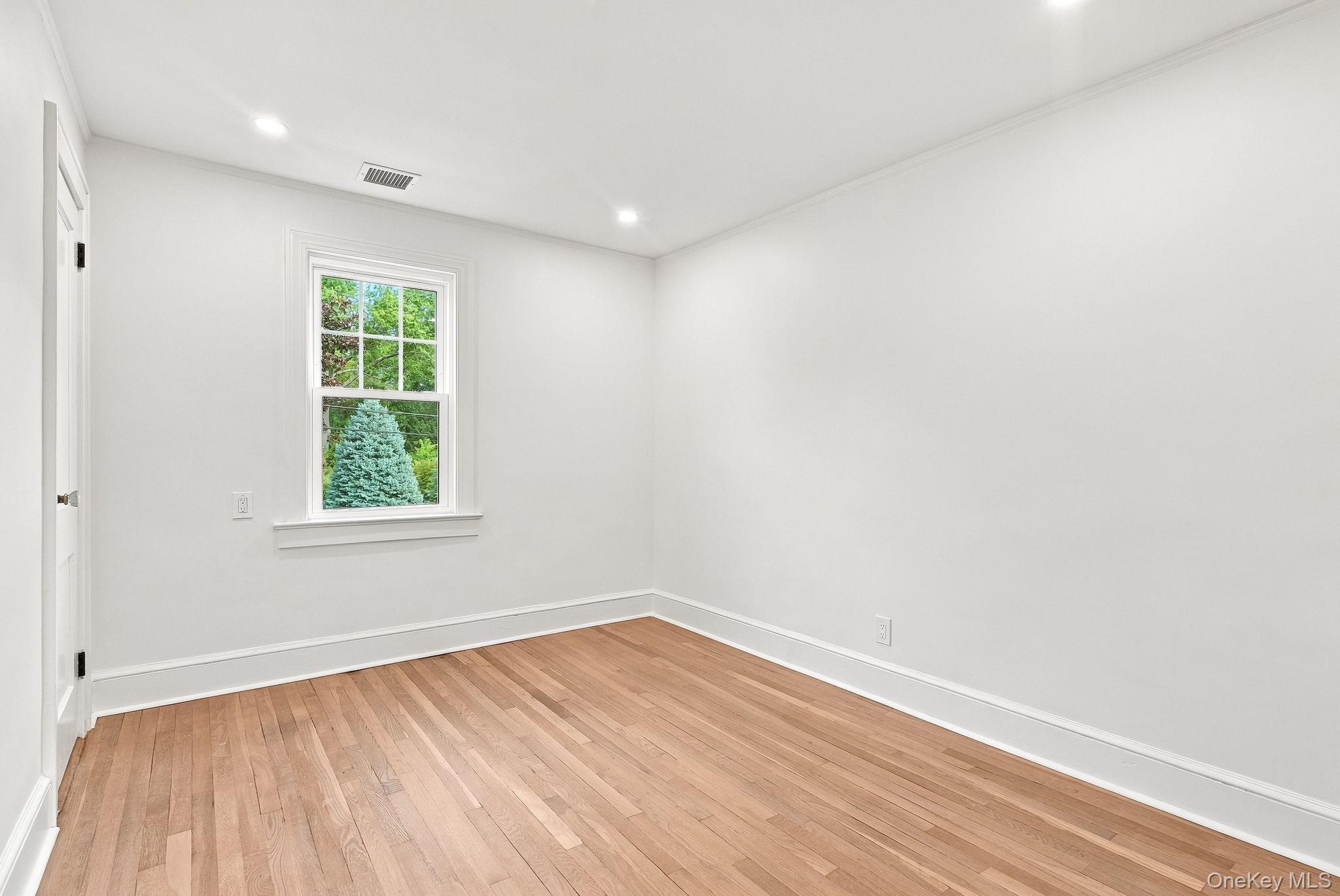 Single Family Robert Avenue Westchester County, NY 10573, MLS-1050182-31