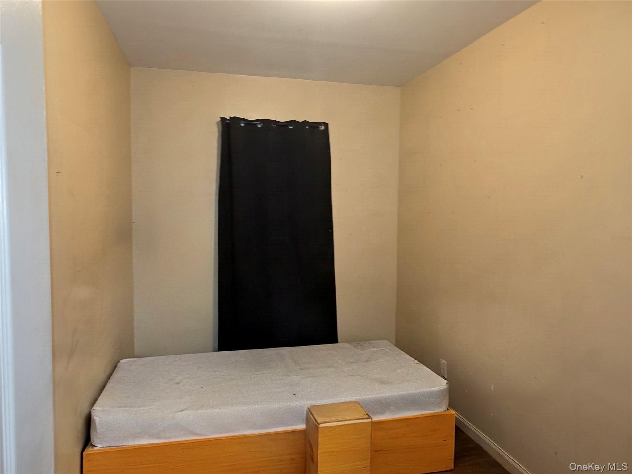 Single Family Hollis Avenue Queens, NY 11429, MLS-1050196-18