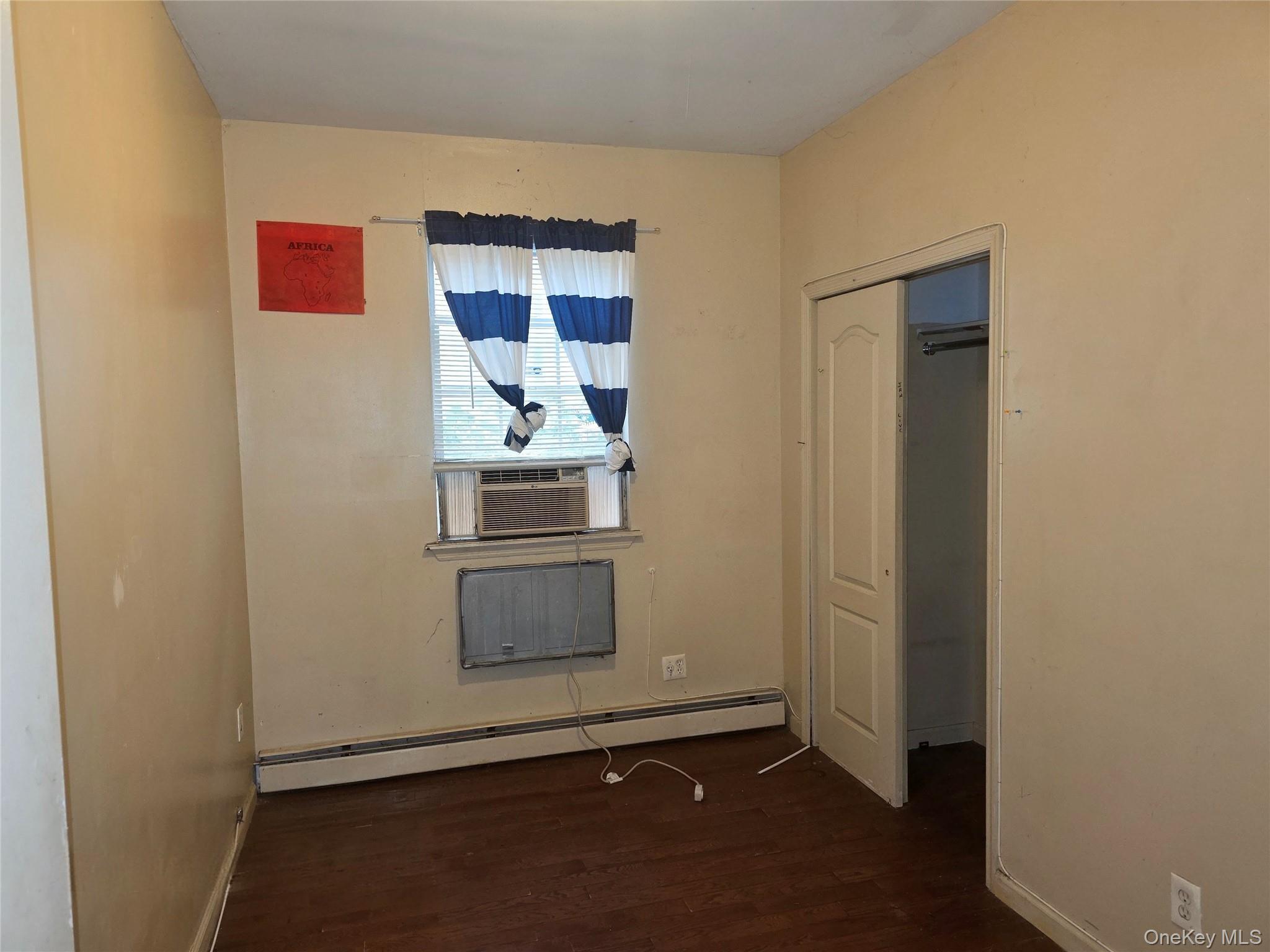 Single Family Hollis Avenue Queens, NY 11429, MLS-1050196-19