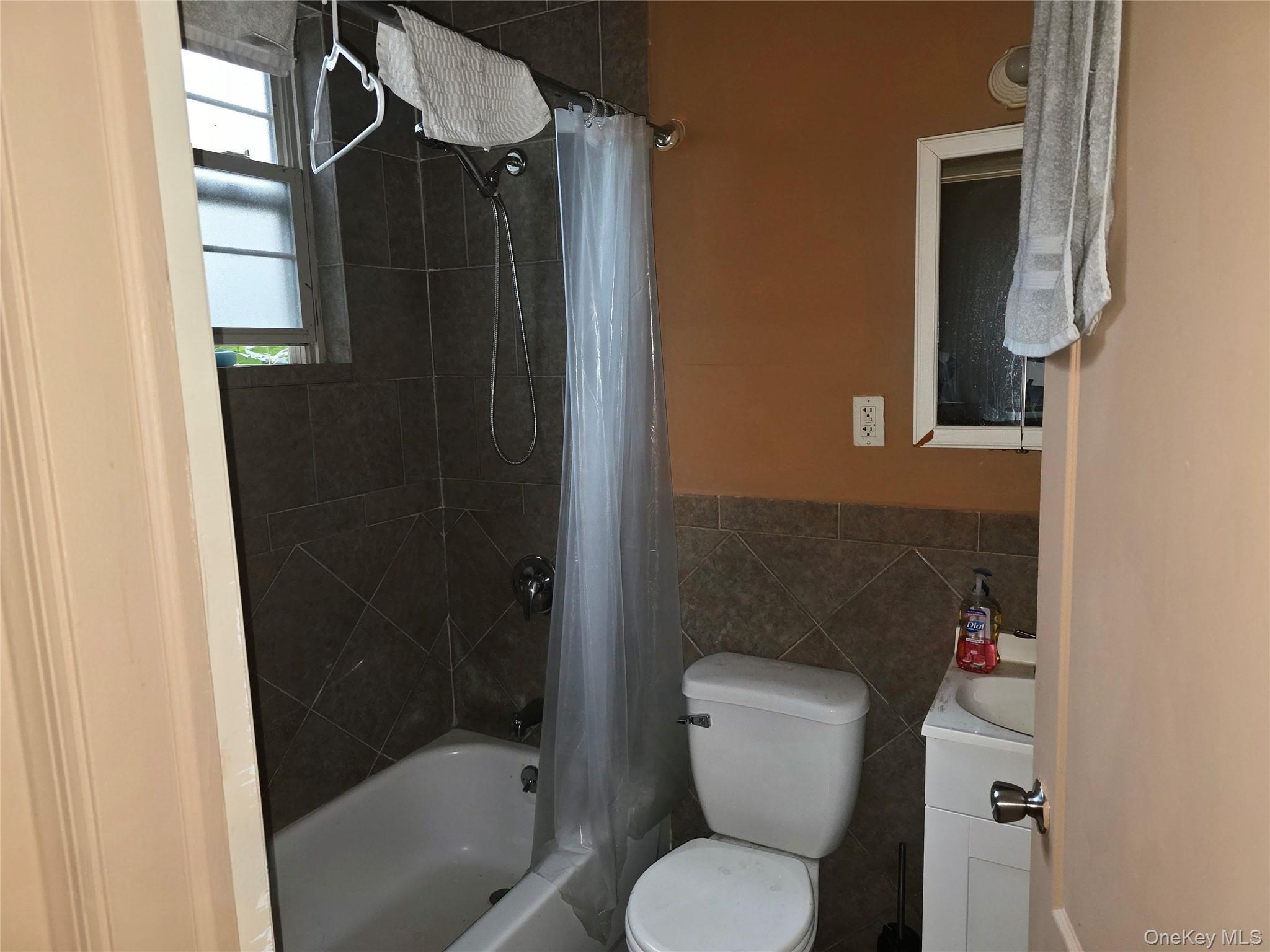 Single Family Hollis Avenue Queens, NY 11429, MLS-1050196-22