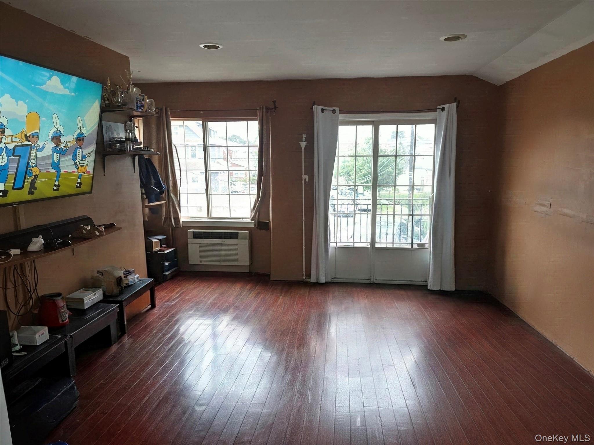 Single Family Hollis Avenue Queens, NY 11429, MLS-1050196-7
