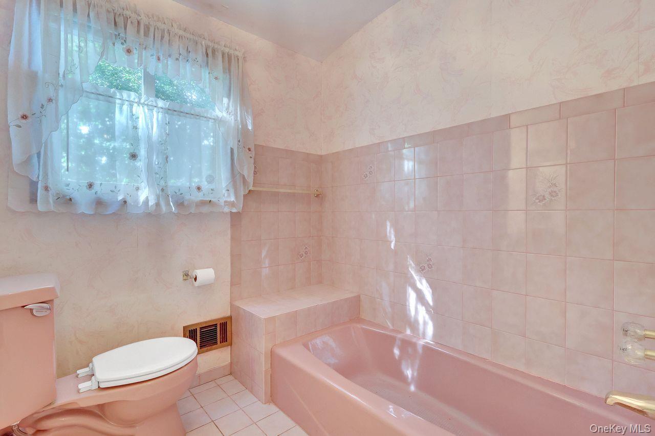 Single Family Morewood Drive Suffolk County, NY 11787, MLS-1050209-18