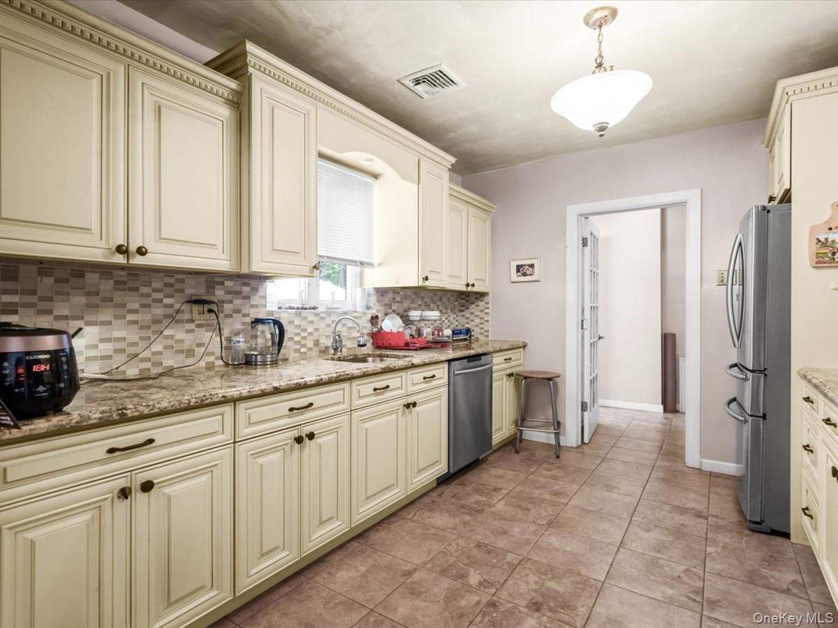Single Family 171st Street  Queens, NY 11358, MLS-1050217-10