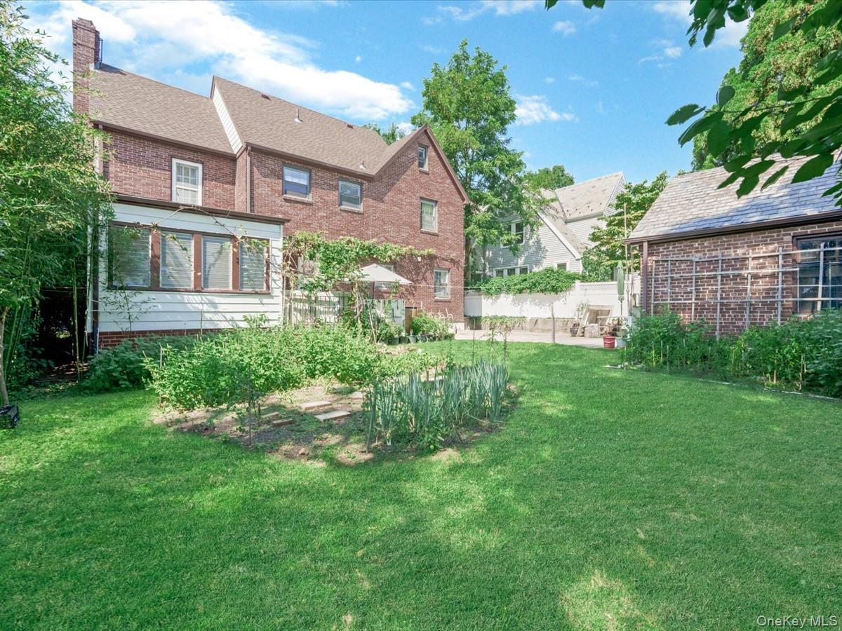 Single Family 171st Street  Queens, NY 11358, MLS-1050217-27