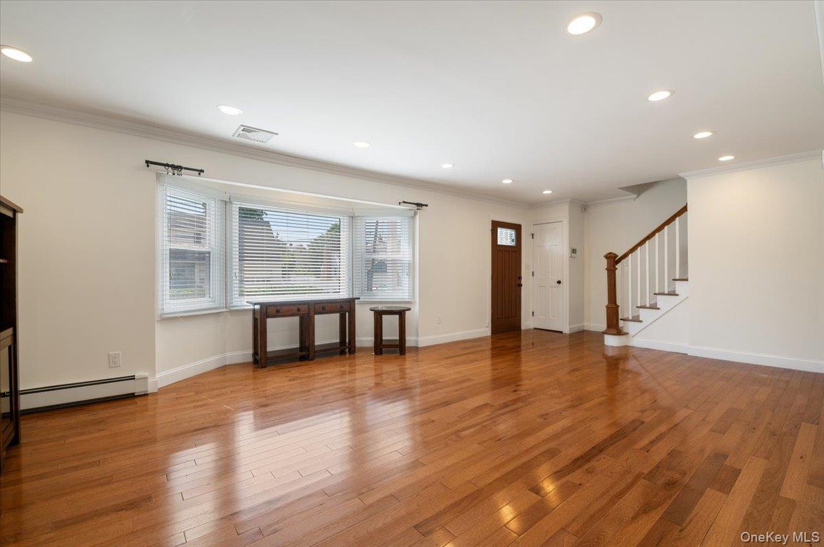 Single Family Koelbel Court  Nassau County, NY 11510, MLS-1050230-8