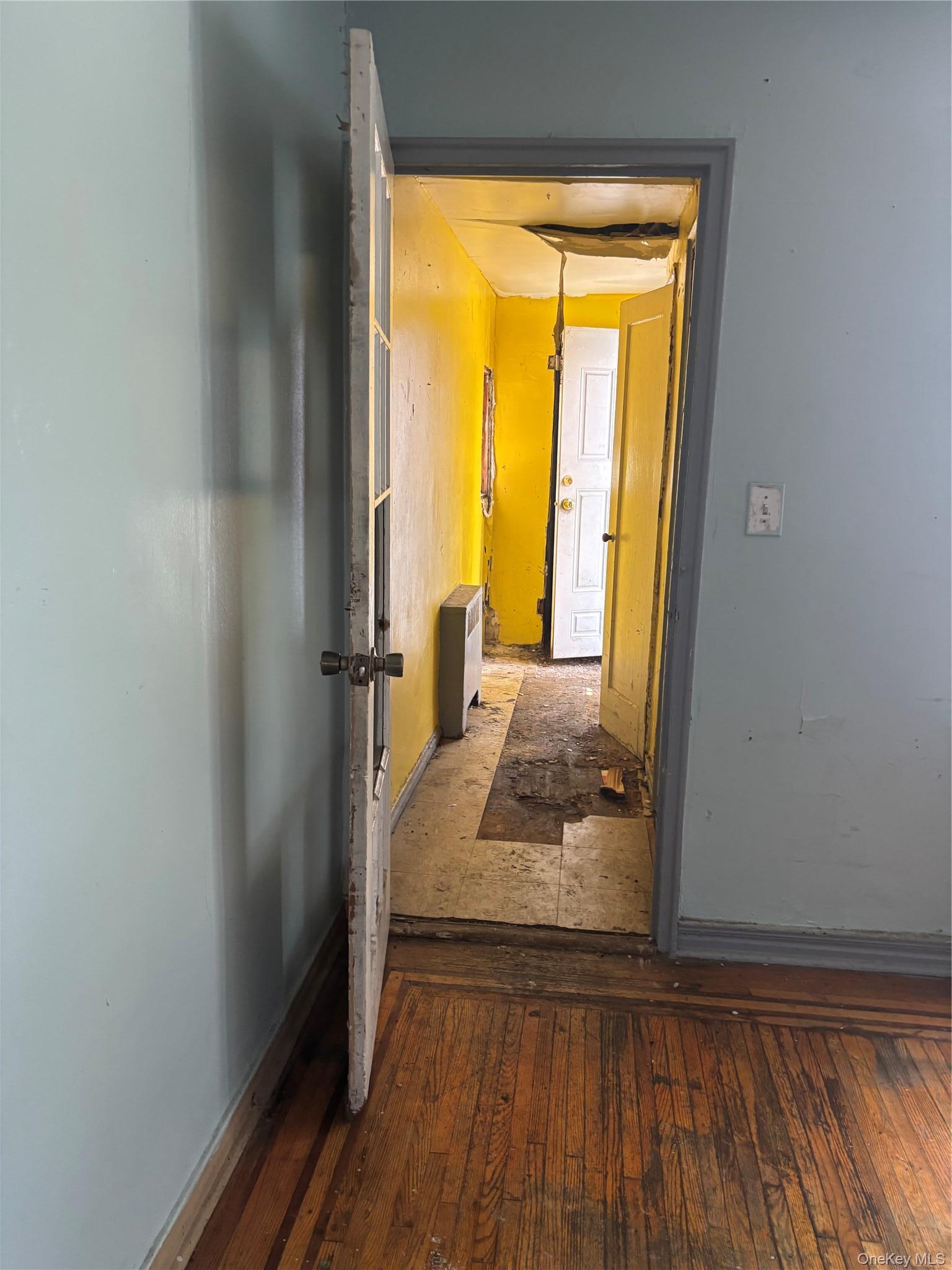 Single Family Colgate Avenue Bronx, NY 10472, MLS-1050267-25