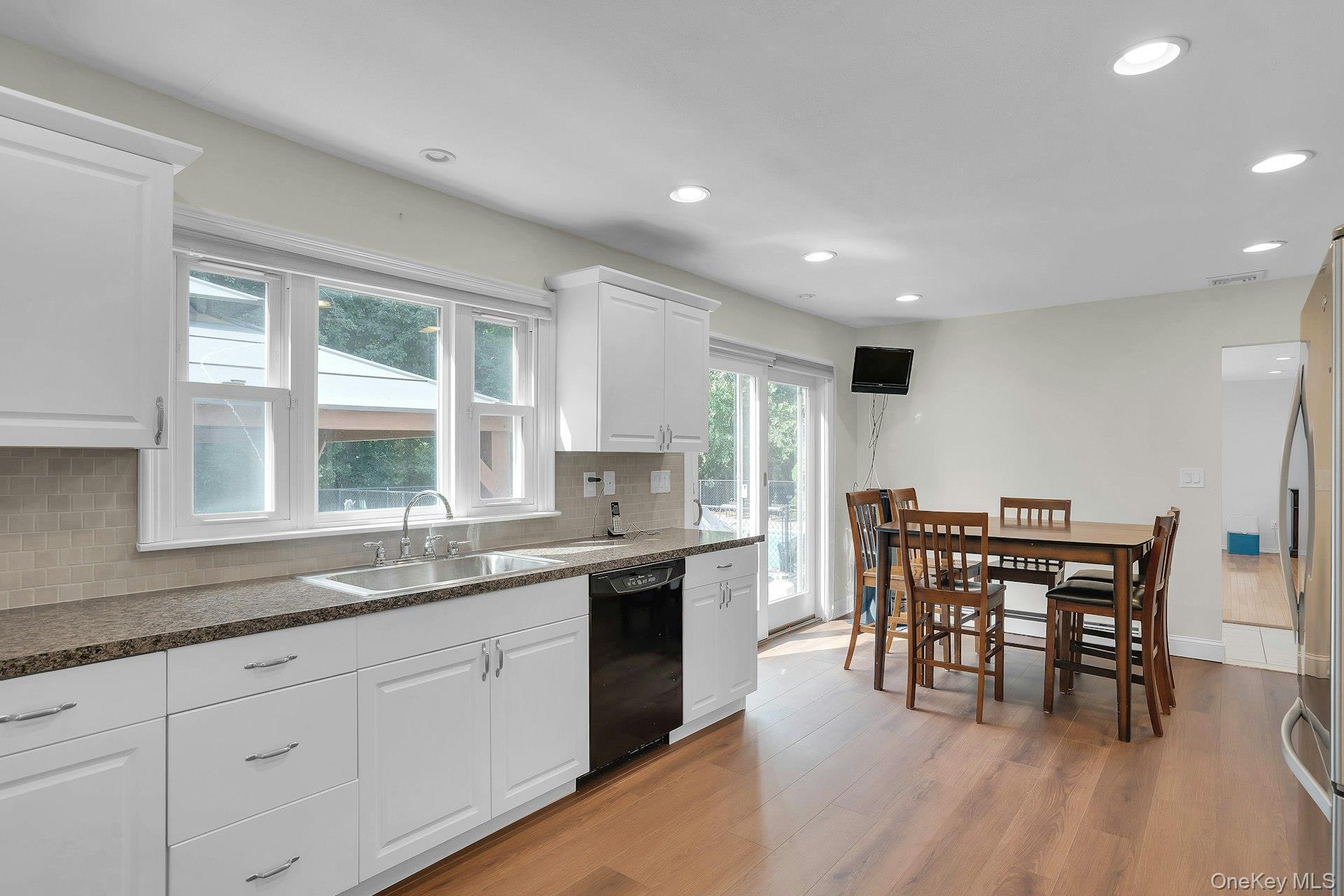 Single Family Cedar Ridge Lane  Suffolk County, NY 11746, MLS-1050269-18