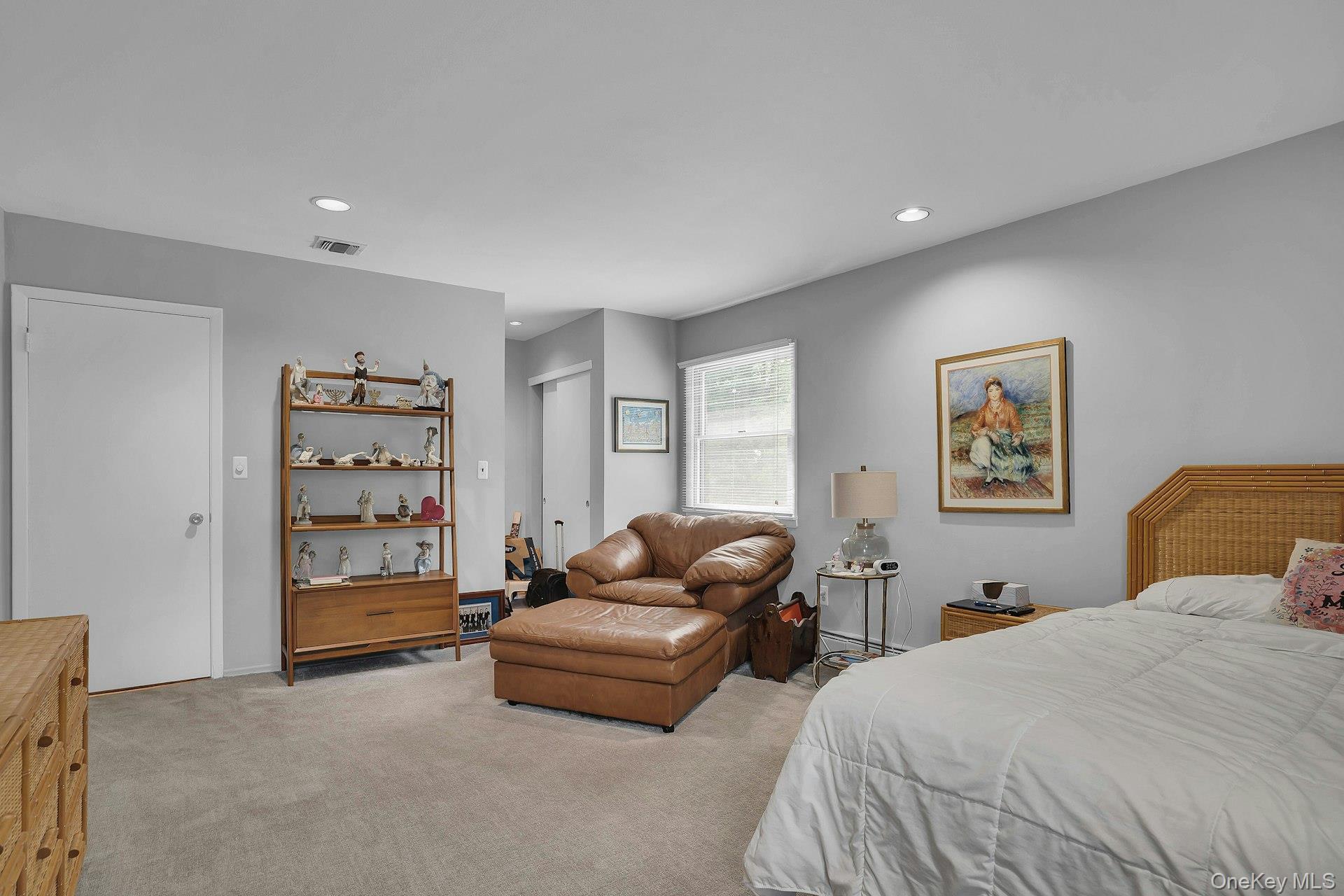Single Family Cedar Ridge Lane  Suffolk County, NY 11746, MLS-1050269-27