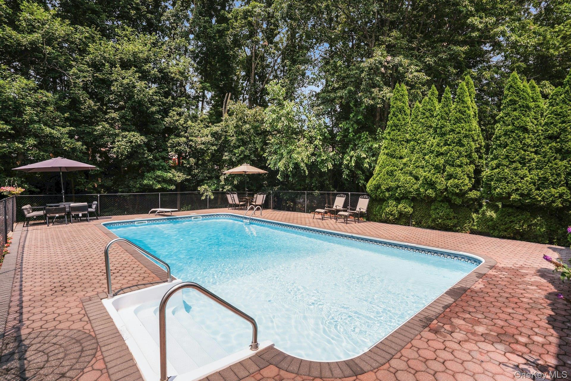 Single Family Cedar Ridge Lane  Suffolk County, NY 11746, MLS-1050269-48