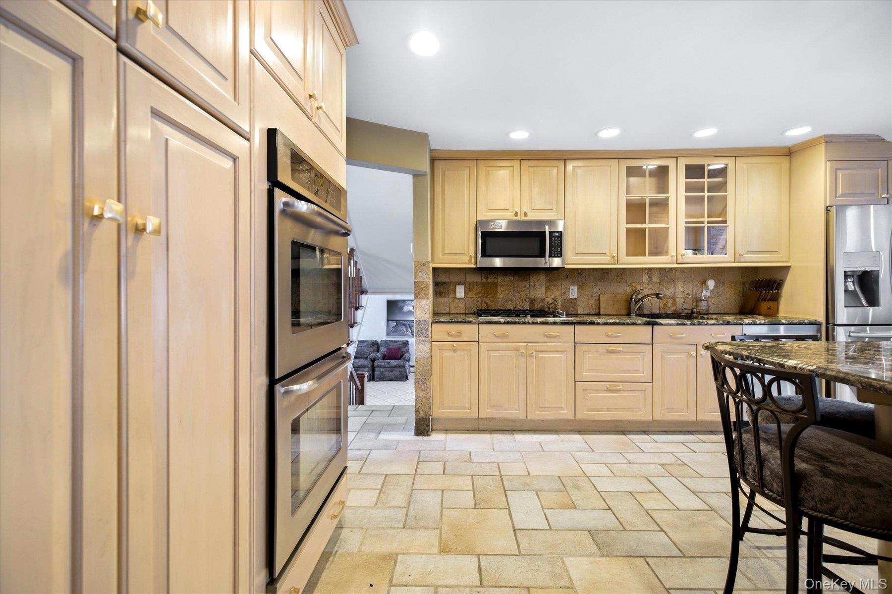 Single Family Murray Drive Nassau County, NY 11572, MLS-1050276-15