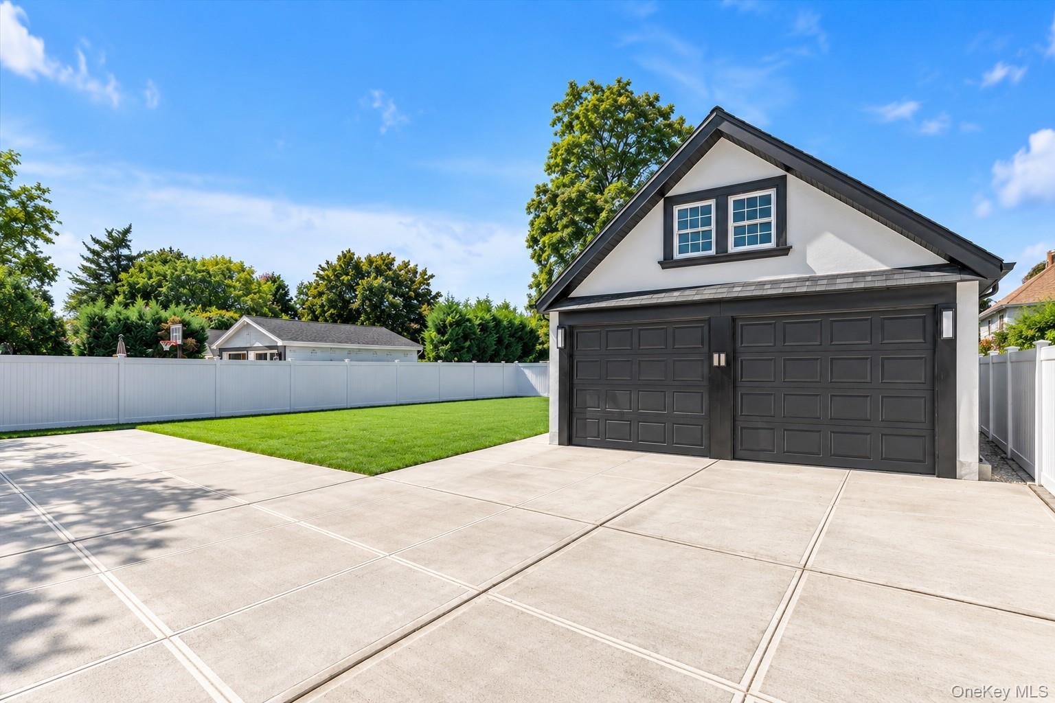 Single Family 2nd Street Nassau County, NY 11563, MLS-1050279-25