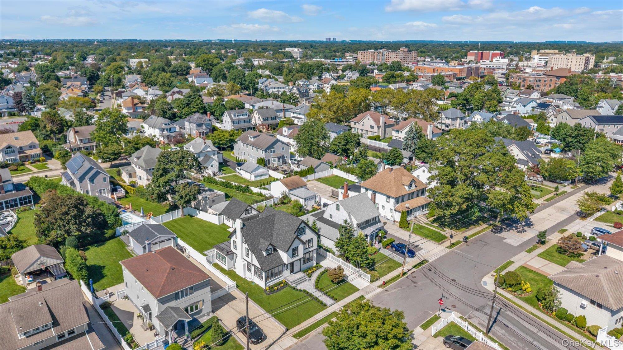 Single Family 2nd Street Nassau County, NY 11563, MLS-1050279-32