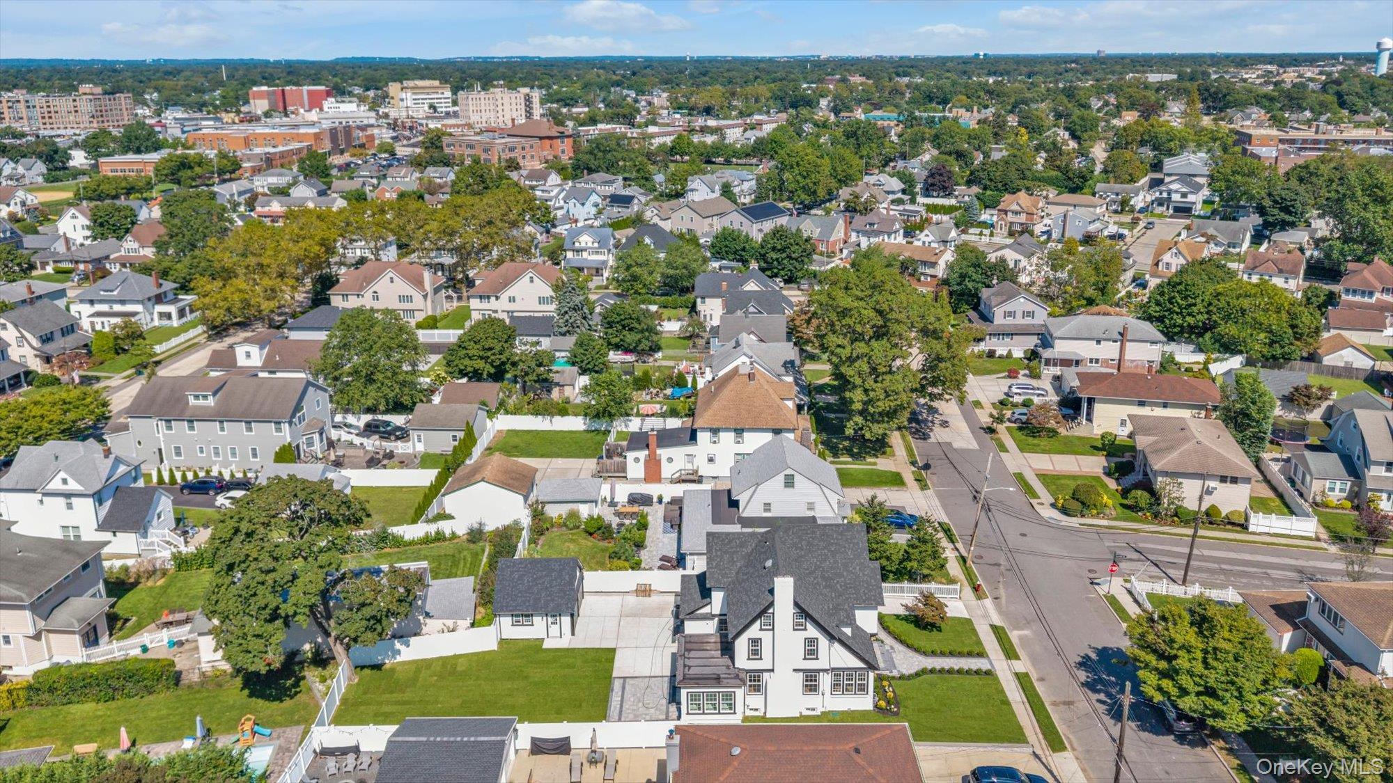 Single Family 2nd Street Nassau County, NY 11563, MLS-1050279-33