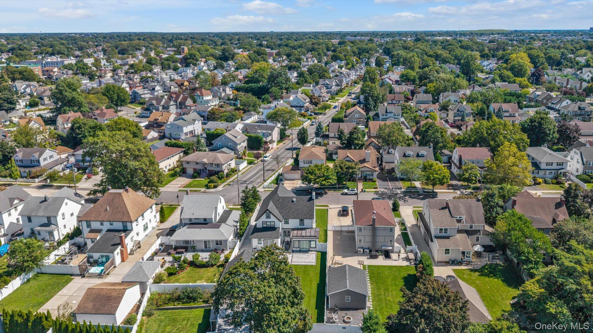 Single Family 2nd Street Nassau County, NY 11563, MLS-1050279-35