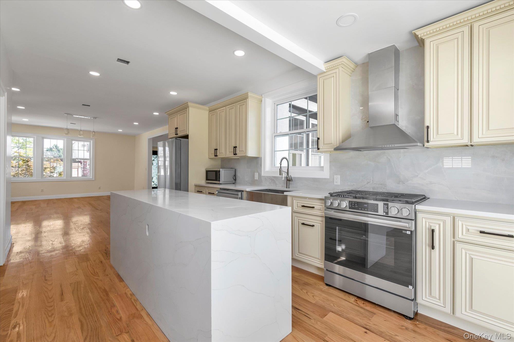 Single Family 2nd Street Nassau County, NY 11563, MLS-1050279-7
