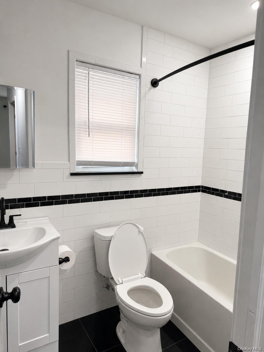 Single Family Elizabeth Avenue Nassau County, NY 11550, MLS-1050284-13