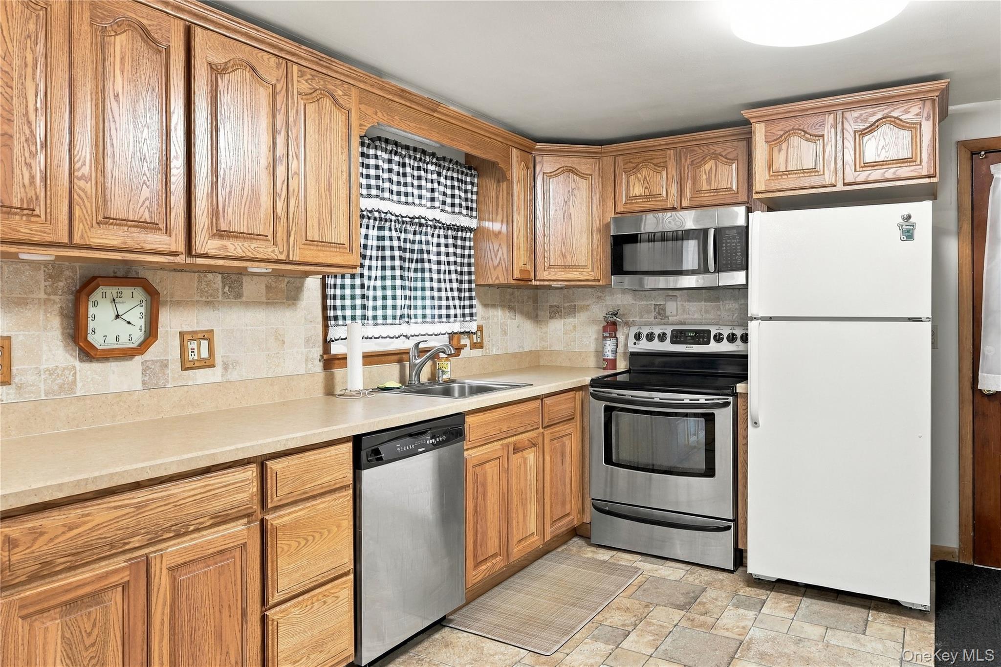 Single Family Greenwood Drive Dutchess County, NY 12508, MLS-1050285-5