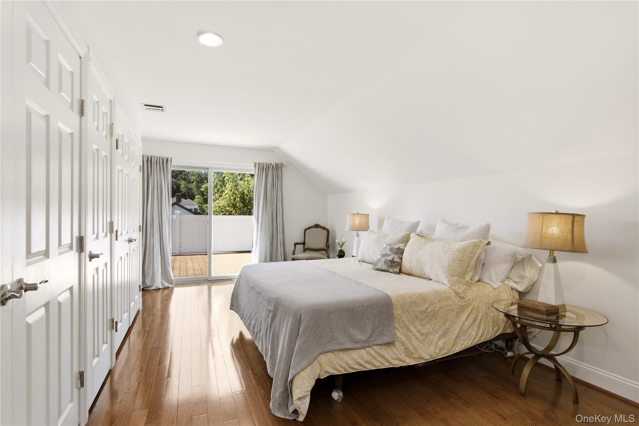 Single Family Arbutus Road  Suffolk County, NY 11740, MLS-1050291-28
