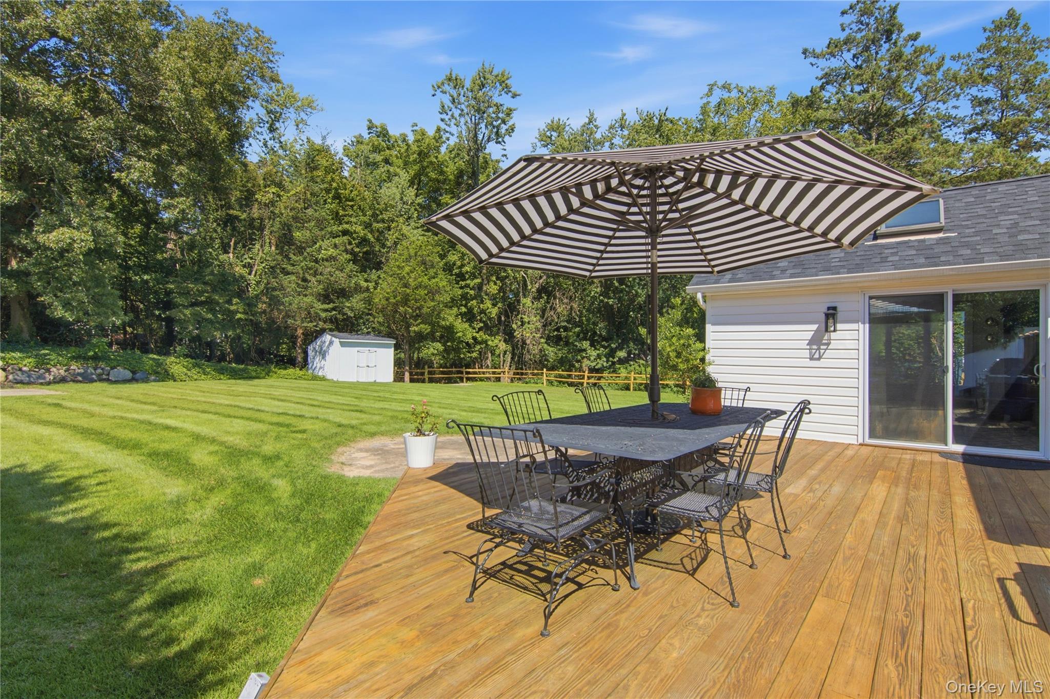 Single Family Arbutus Road  Suffolk County, NY 11740, MLS-1050291-38