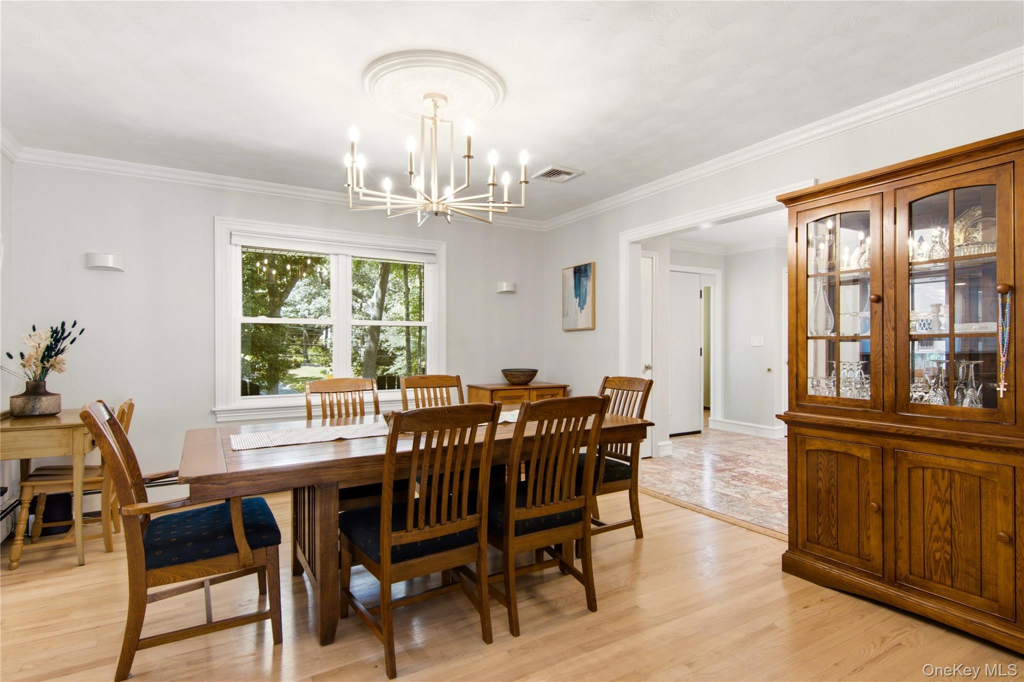 Single Family Meadow Glen Road Suffolk County, NY 11768, MLS-1050295-11