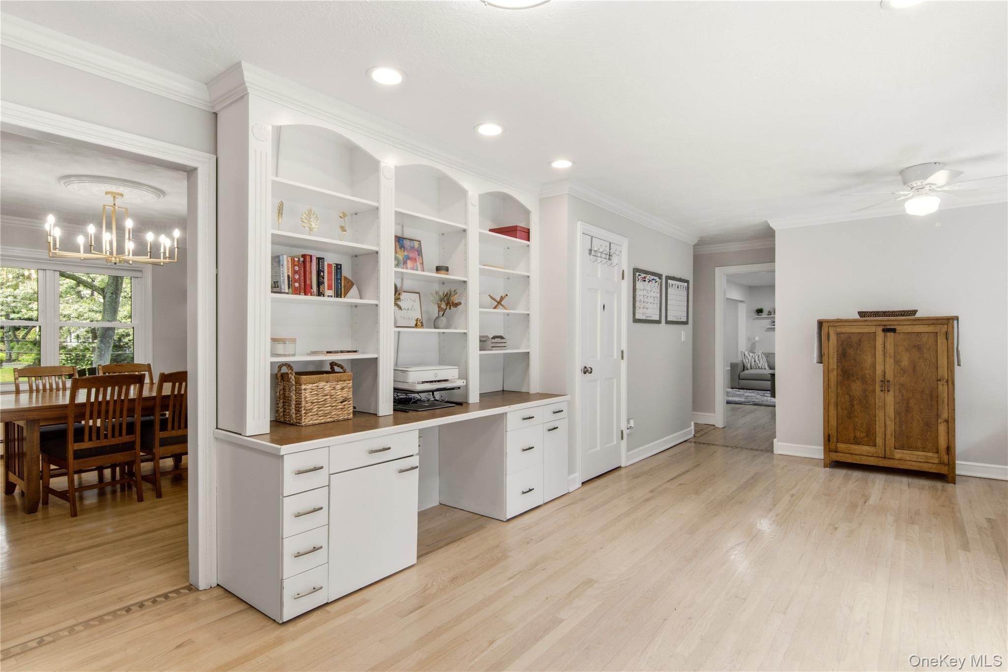 Single Family Meadow Glen Road Suffolk County, NY 11768, MLS-1050295-19